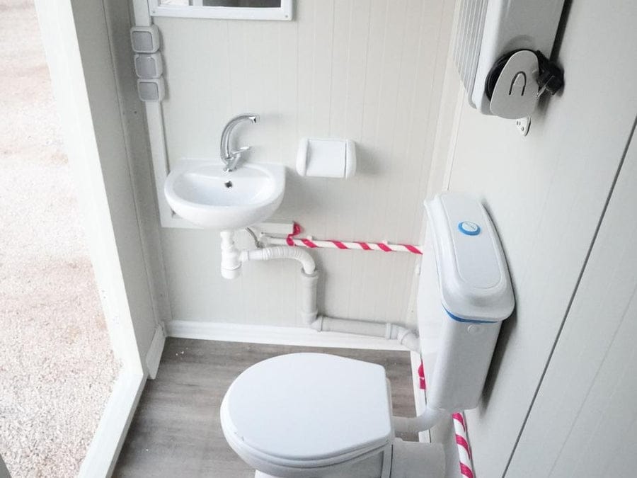 Conteneur Sanitaire WC et Douche (120 x 220 cm) — Neuf