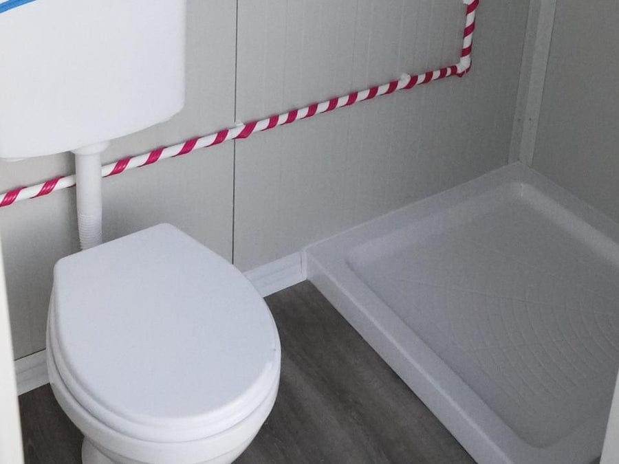 Conteneur Sanitaire WC et Douche (120 x 220 cm) — Neuf